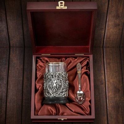 Подстаканник ручной работы Лев нейзильбер в деревянной шкатулке