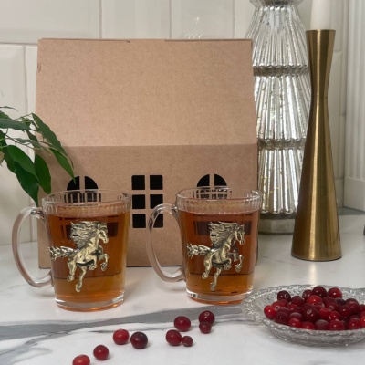 Набор из 2-х чашек с накладками Огненный Конь в упаковке Домик