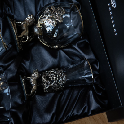 Подарочный набор для коньяка виски и водки "Лев №1" в подарочной коробке