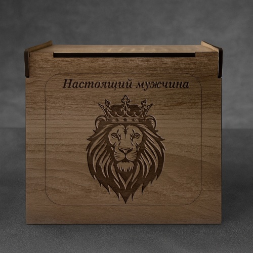 Ремень кожаный с гравировкой "Настоящий мужчина" в подарочной деревянной коробке