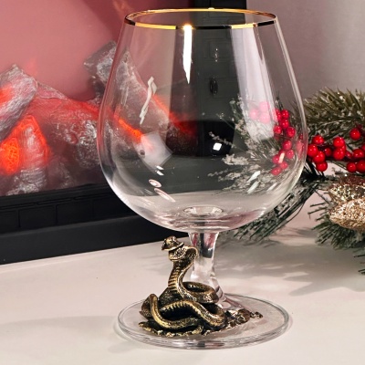 Подарочный бокал для коньяка "Мистер Змей" в картонной коробке