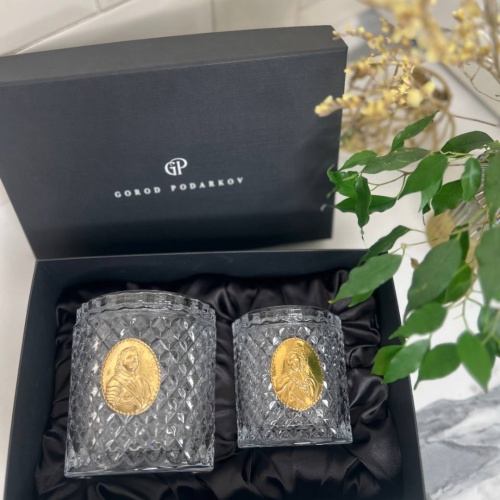 Набор Царский: две шкатулки большая с накладкой Петр и малая с накладкой Екатерина в черной подарочной коробке