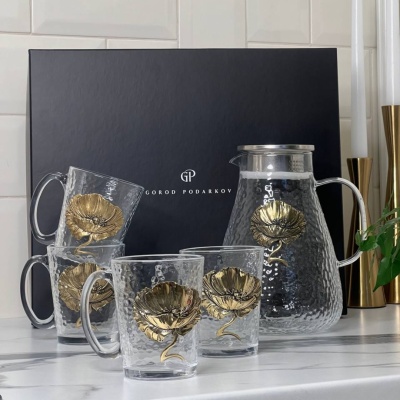 Чайный набор Цветочная коллекция. Маки: чайник , 4 кружки с накладками Мак в черной коробке