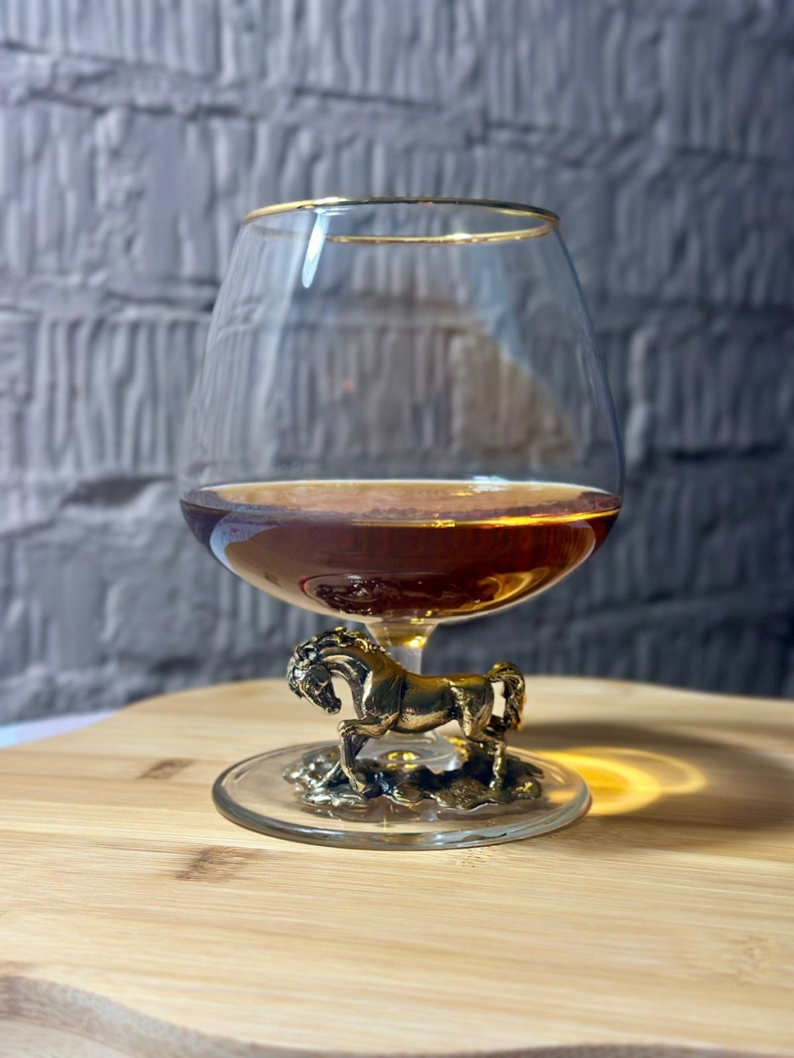 Бокал для коньяка символ года Лошадь в черной коробке