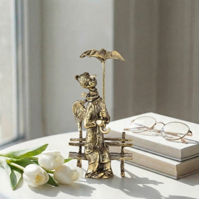 Статуэтка "Ангел с зонтом", в черной подарочной упаковке.