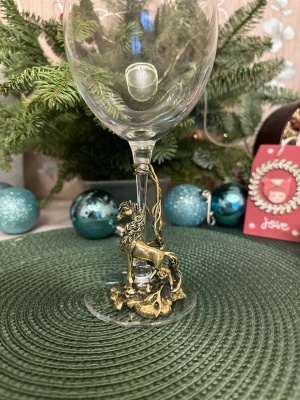 Бокал для вина со статуэткой Лошадь в картонной коробке