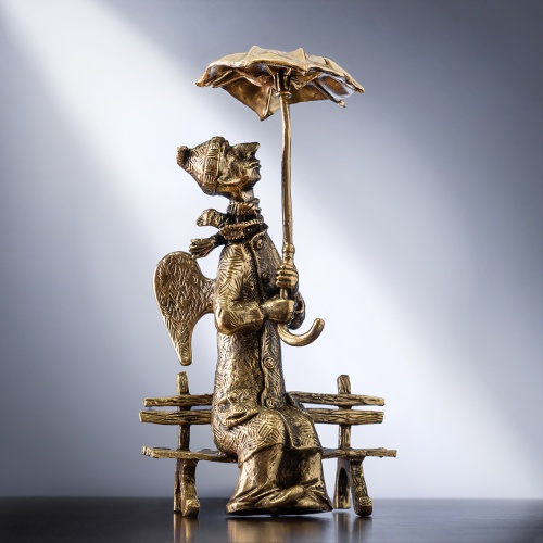 Статуэтка "Ангел с зонтом", в черной подарочной упаковке.