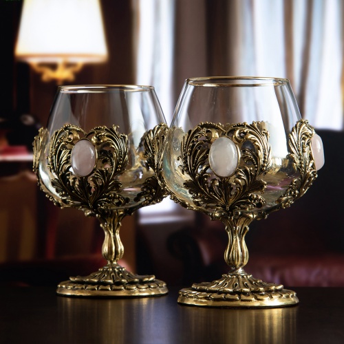 Набор 2 бокала для коньяка с натуральным камнем "Розовый кварц", в шкатулке из массива