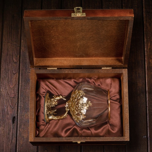 Бокал для коньяка "Заяц" 420 мл в деревянной шкатулке