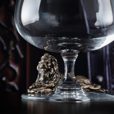 Набор из 2-х бокалов для коньяка "Лев лежачий" в черной подарочной коробке