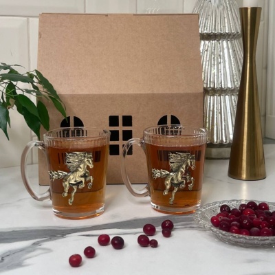 Набор из 2-х чашек с накладками Огненный Конь в упаковке Домик