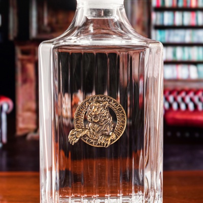 Набор для крепких напитков Таймлесс ( 4 бокала + штоф) с накладкой "Тигр" латунь в подарочной упаковке