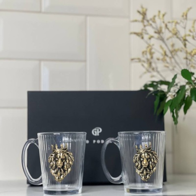 Набор из 2-х стеклянных кружек с накладками Лев в короне в черной подарочной коробке