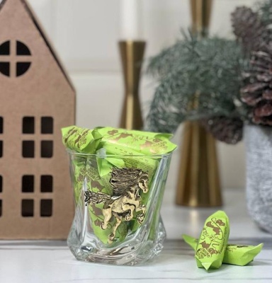 Бокал для виски Огненная  Лошадь в подарочной коробке домик с конфетами