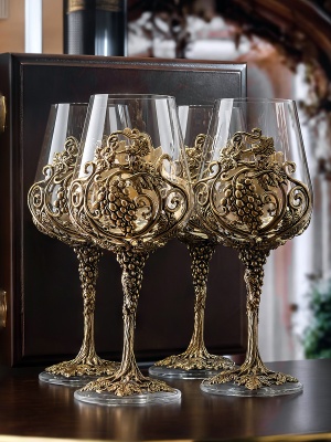 Набор 4 бокала для вина "Лоза Роял", в деревянной шкатулке