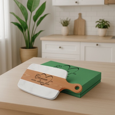 Разделочная доска подарочная "Семья - это наше всё" в подарочной коробке