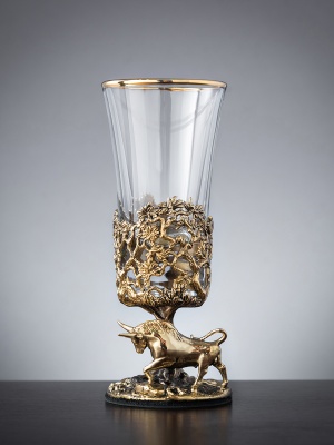 Лафитник "Бык", в черной подарочной упаковке.