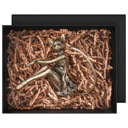 Статуэтка "Кошка"(латунь),  в коробке из дизайнерского картона