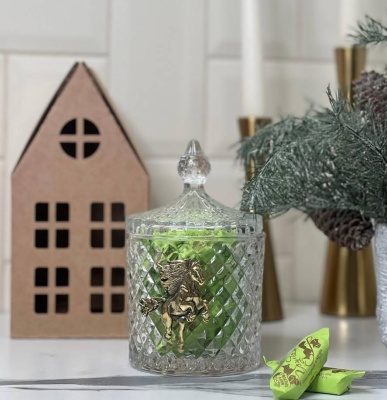 Набор Новогодний: шкатулка большая Лошадь в упаковке домик с конфетами