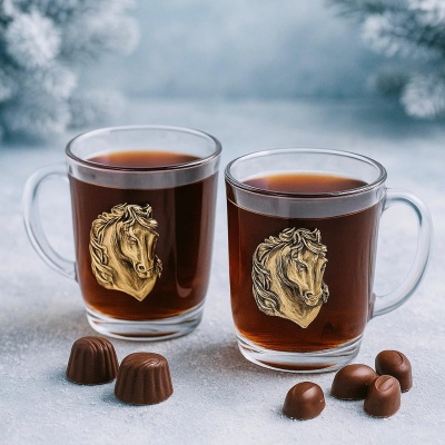 Набор из 2-х стеклянных кружек с накладками Лошадь в черной подарочной коробке