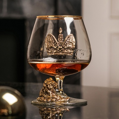 Бокал для коньяка Шаранте Лев с накладкой Корона в ч/б картонной коробке