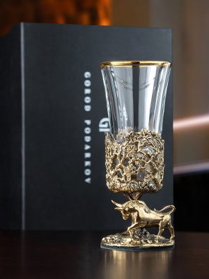 Лафитник "Бык", в черной подарочной упаковке.