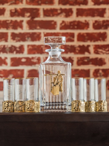 Набор Штоф "TImeless",накл."Строитель" латунь,новая,и 6 стопок патрон "Строитель", в дер.шк.