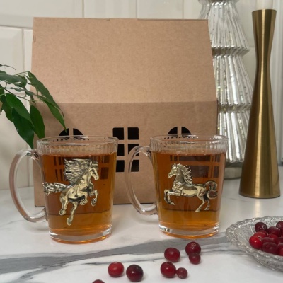 Набор из 2-х чашек с накладками Лошадки в упаковке Домик