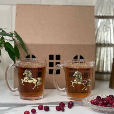 Набор из 2-х чашек с накладками Огненная Лошадь в упаковке Домик